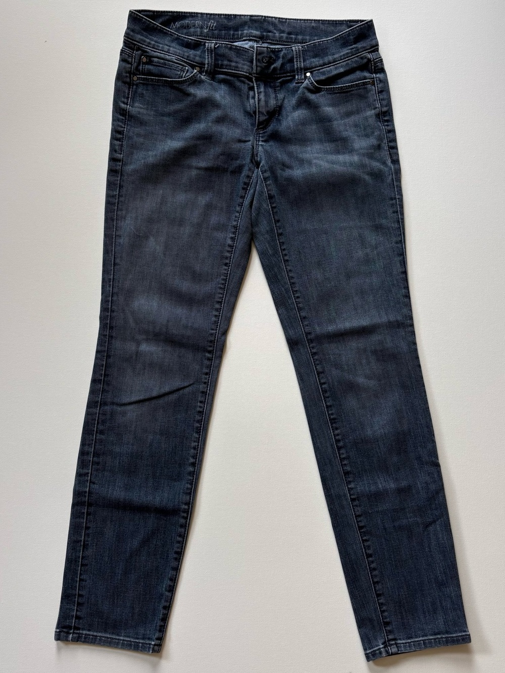 Ann Taylor Womens 2 PETITE Low Rise Modern Fit Straight Leg Jeans